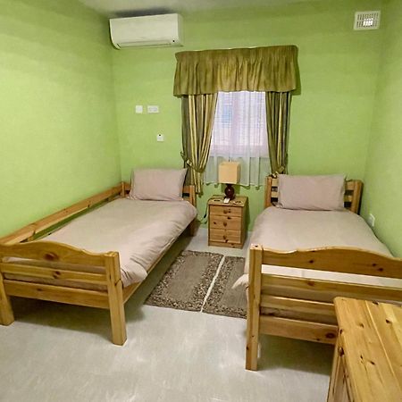 Regent Court - 3 Bedroom Apartment Within Walking Distance From Seafront St. Paul's Bay Exterior photo