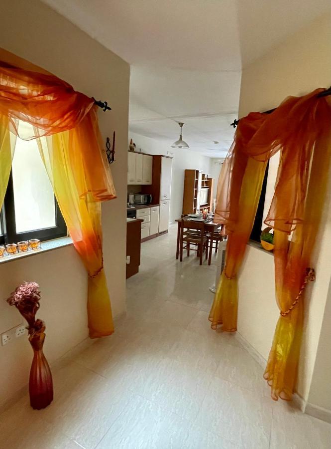 Regent Court - 3 Bedroom Apartment Within Walking Distance From Seafront St. Paul's Bay Exterior photo