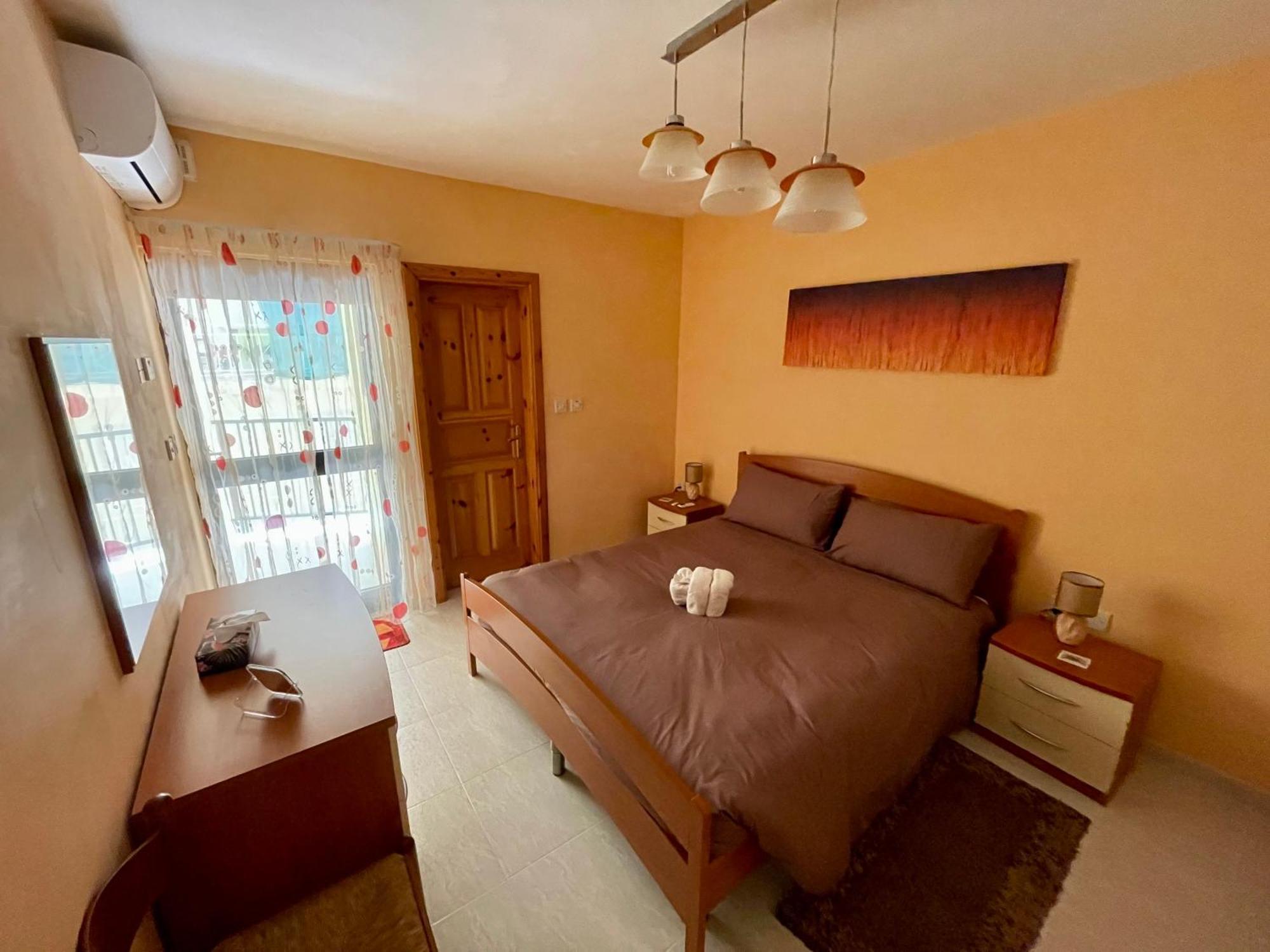 Regent Court - 3 Bedroom Apartment Within Walking Distance From Seafront St. Paul's Bay Exterior photo