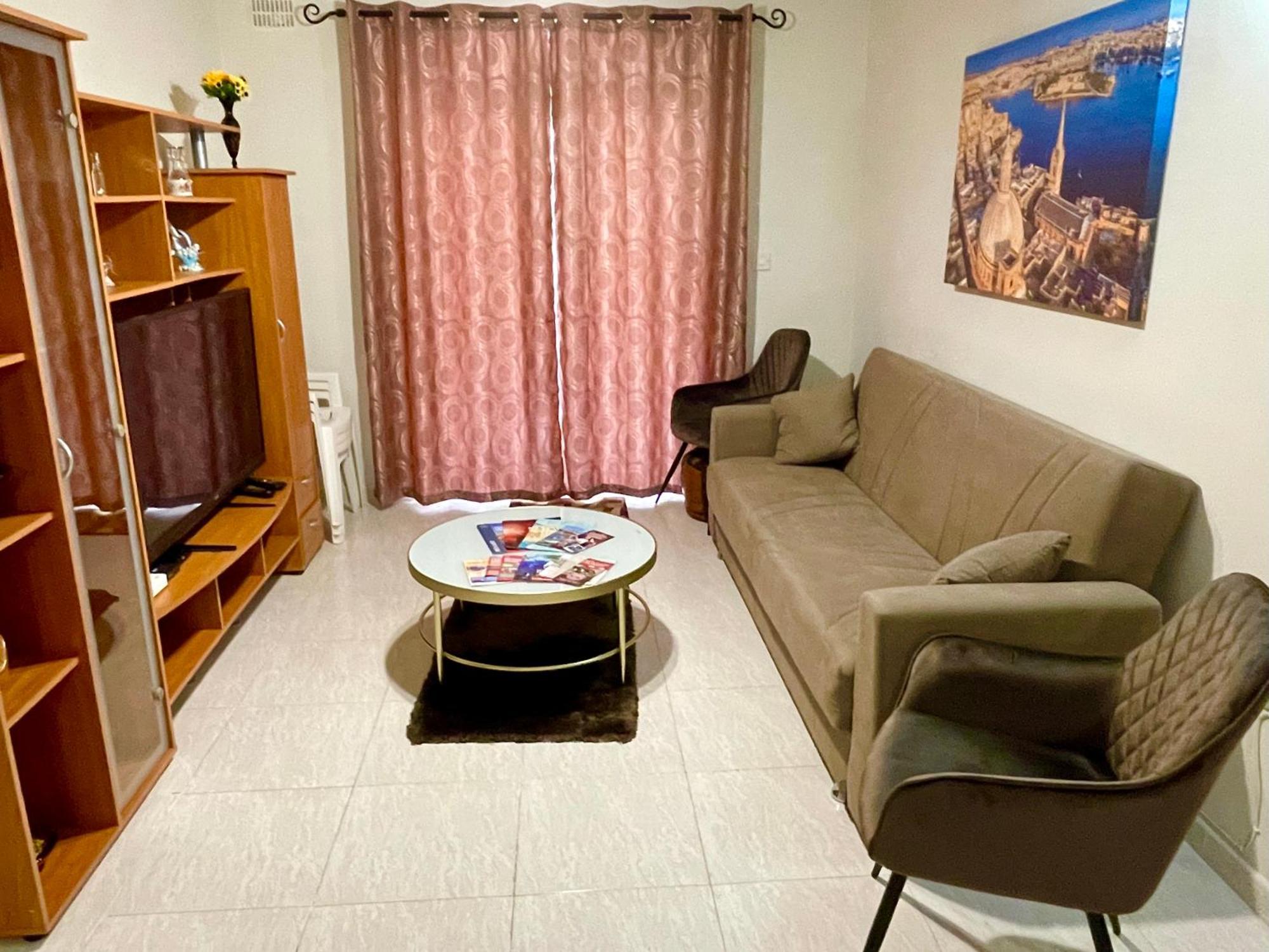 Regent Court - 3 Bedroom Apartment Within Walking Distance From Seafront St. Paul's Bay Exterior photo