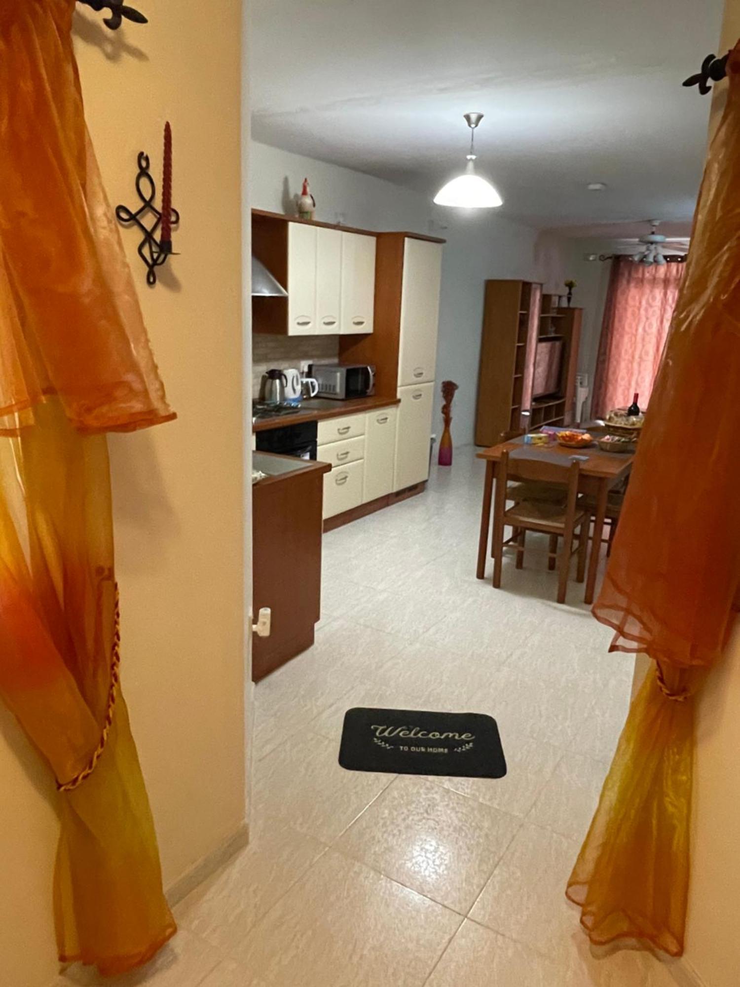 Regent Court - 3 Bedroom Apartment Within Walking Distance From Seafront St. Paul's Bay Exterior photo